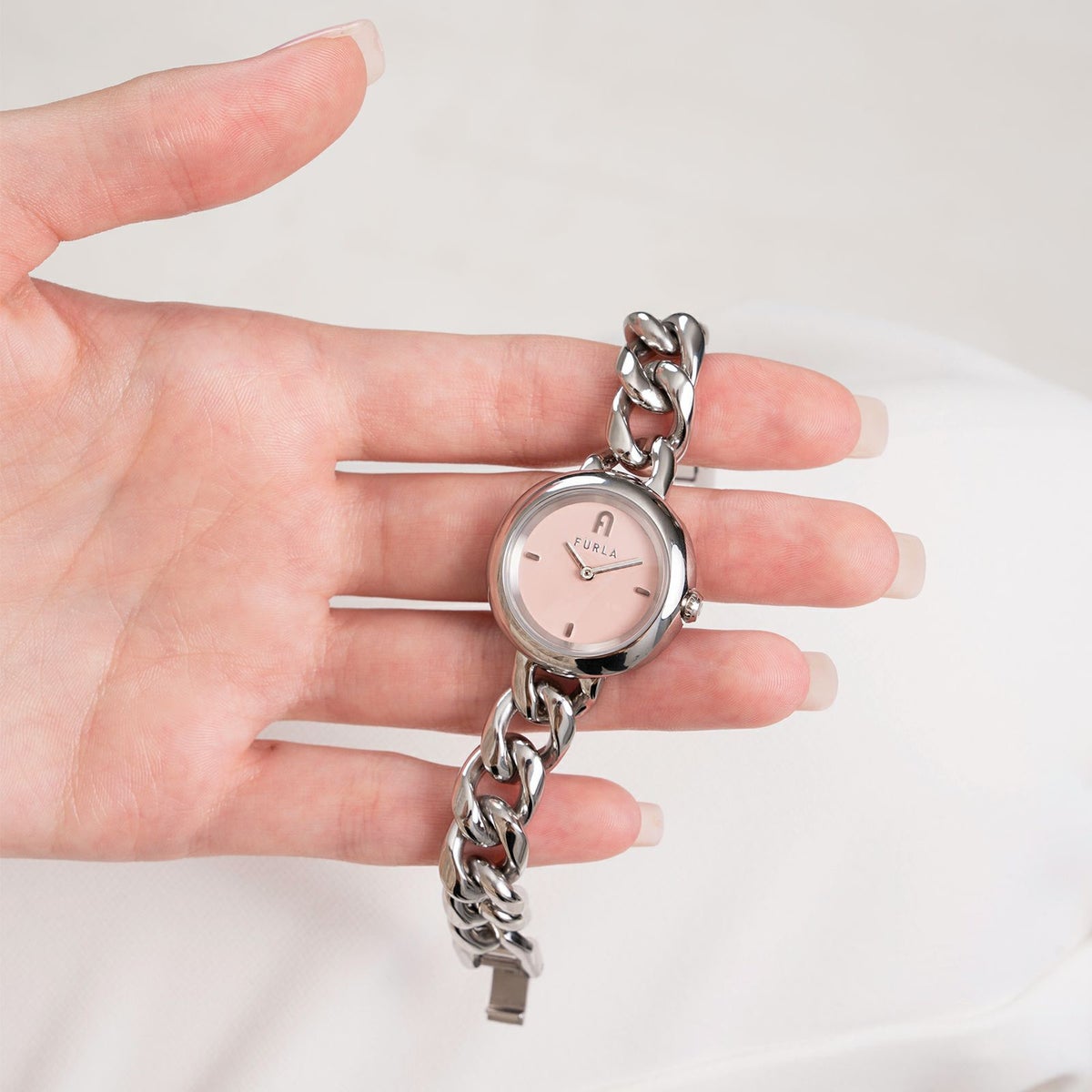 FURLA  FURLA CHAIN ROUND フルラ フルラチェーンラウンド  / WW00019007L1