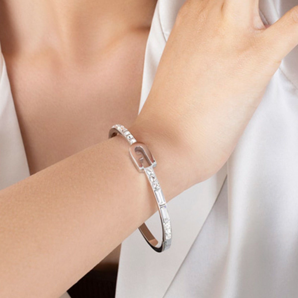 FURLA  FURLA SPARKLING BANGLE フルラ フルラスパークリングバングル  / FJ2021BTS