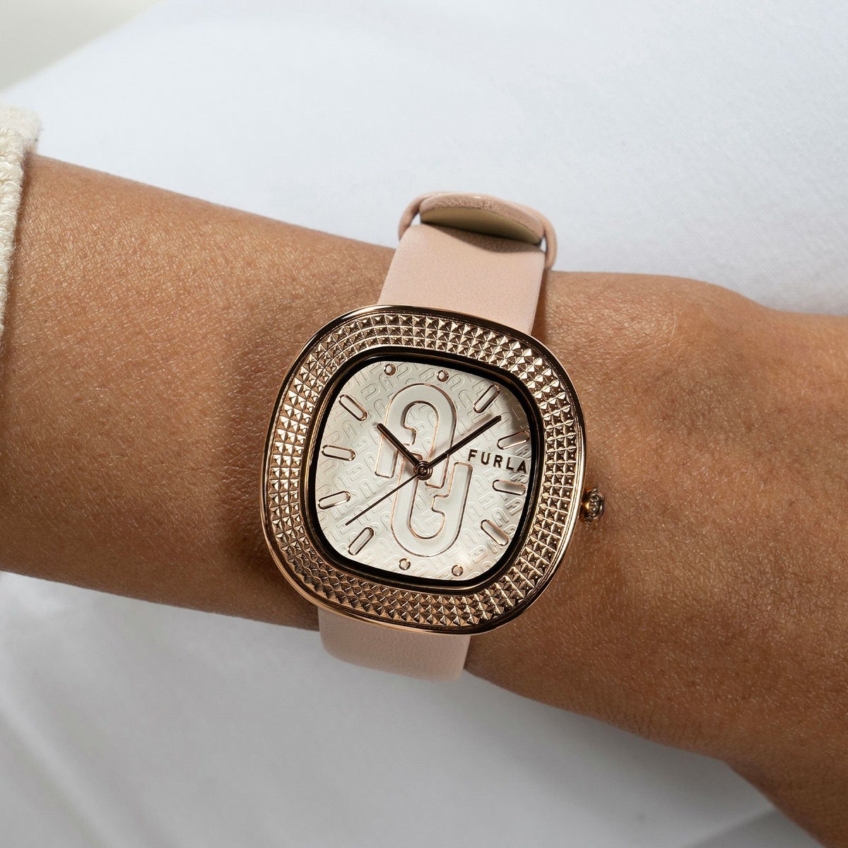 FURLA  FURLA TV SHAPE フルラ フルラティーヴイシェイプ  / WW00048007L3